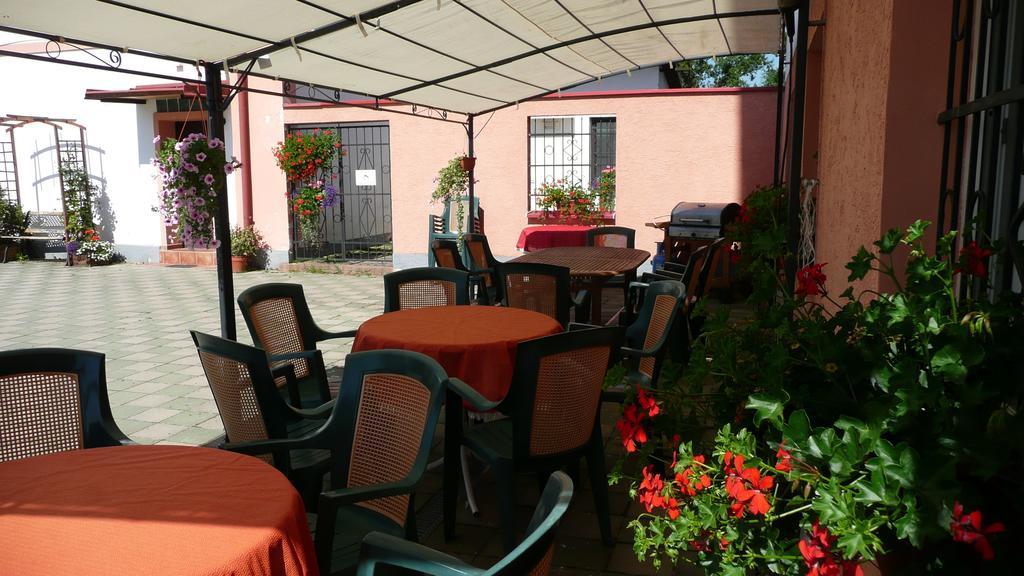 Penzion Hajsky Mlyn Nebanice Exterior foto